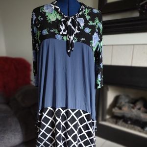 Patch work Bubble dress with tie collar